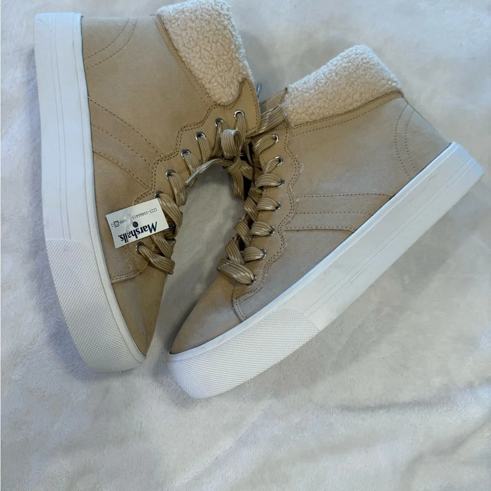 Marc Fisher tan sneaker boots with a Faux Fur Lining lace up white sole SZ 11M